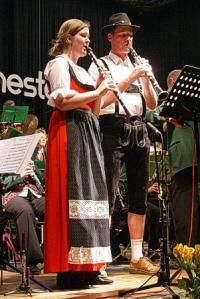 Ein schweres Solo hatten Stefanie Bordach und Jörg Zorenböhmer mit dem 'Klarinettenmuckel'
(Foto: Morich)